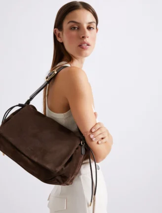 Τσάντα από σουέτ με κορδόνι